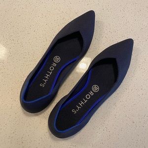EUC Rothy’s Navy Point Shoe Size 8.5